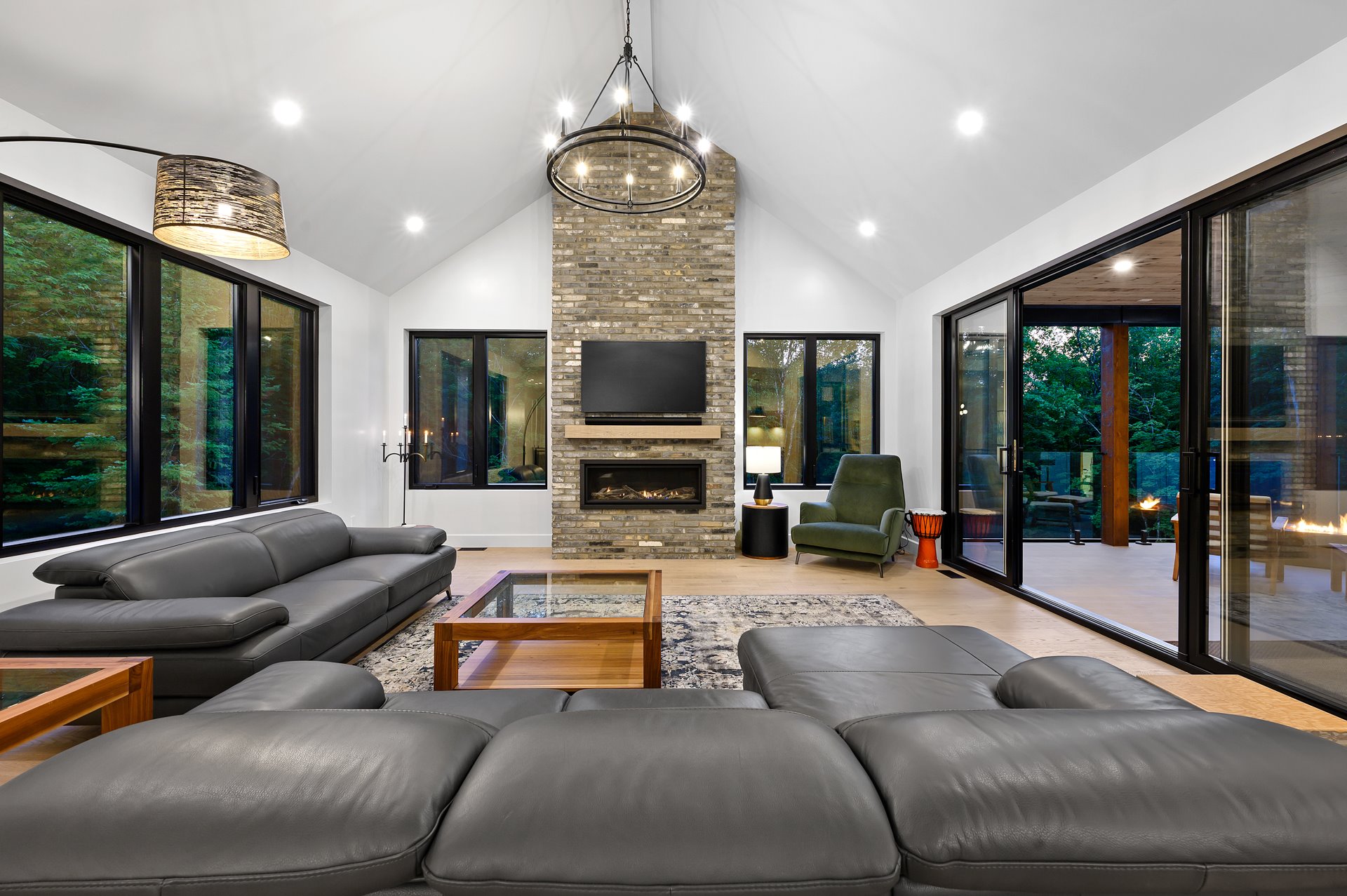 ba8ce786312c4111079e7ddb6f49278f-1920-1277