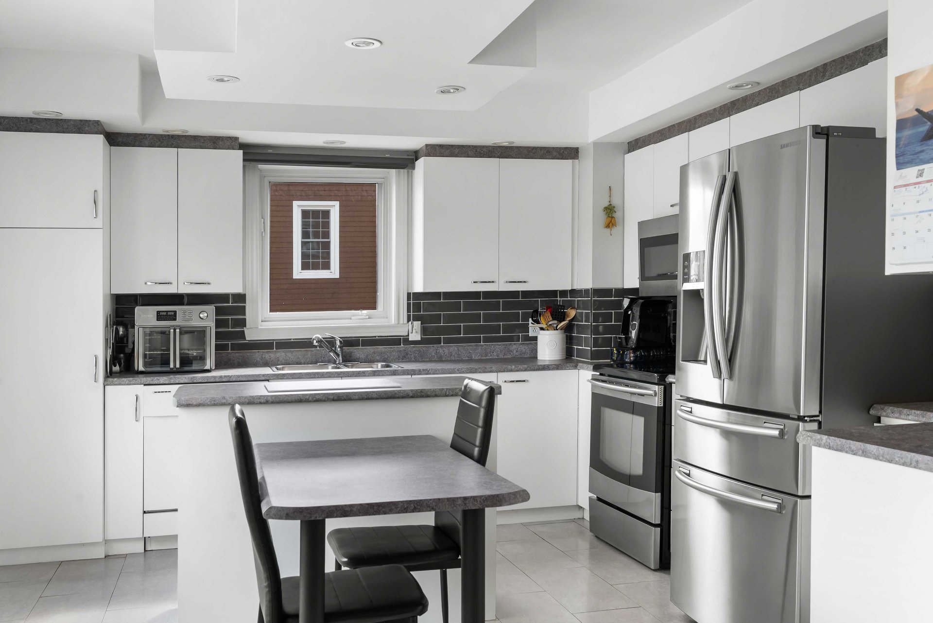 {"FR":"Salle à manger","EN":"Dining room"}