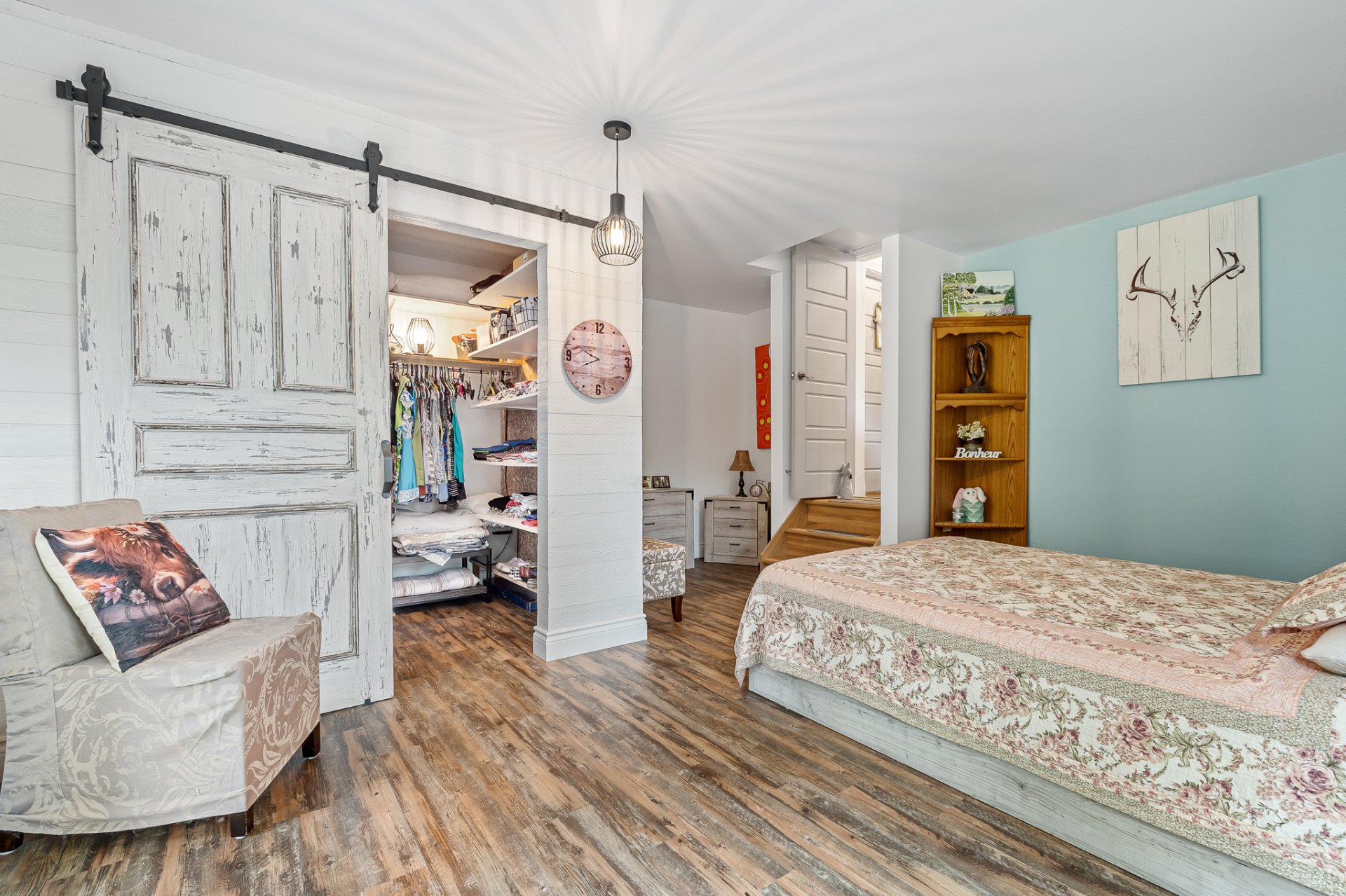 {"FR":"Cour","EN":"Backyard"}