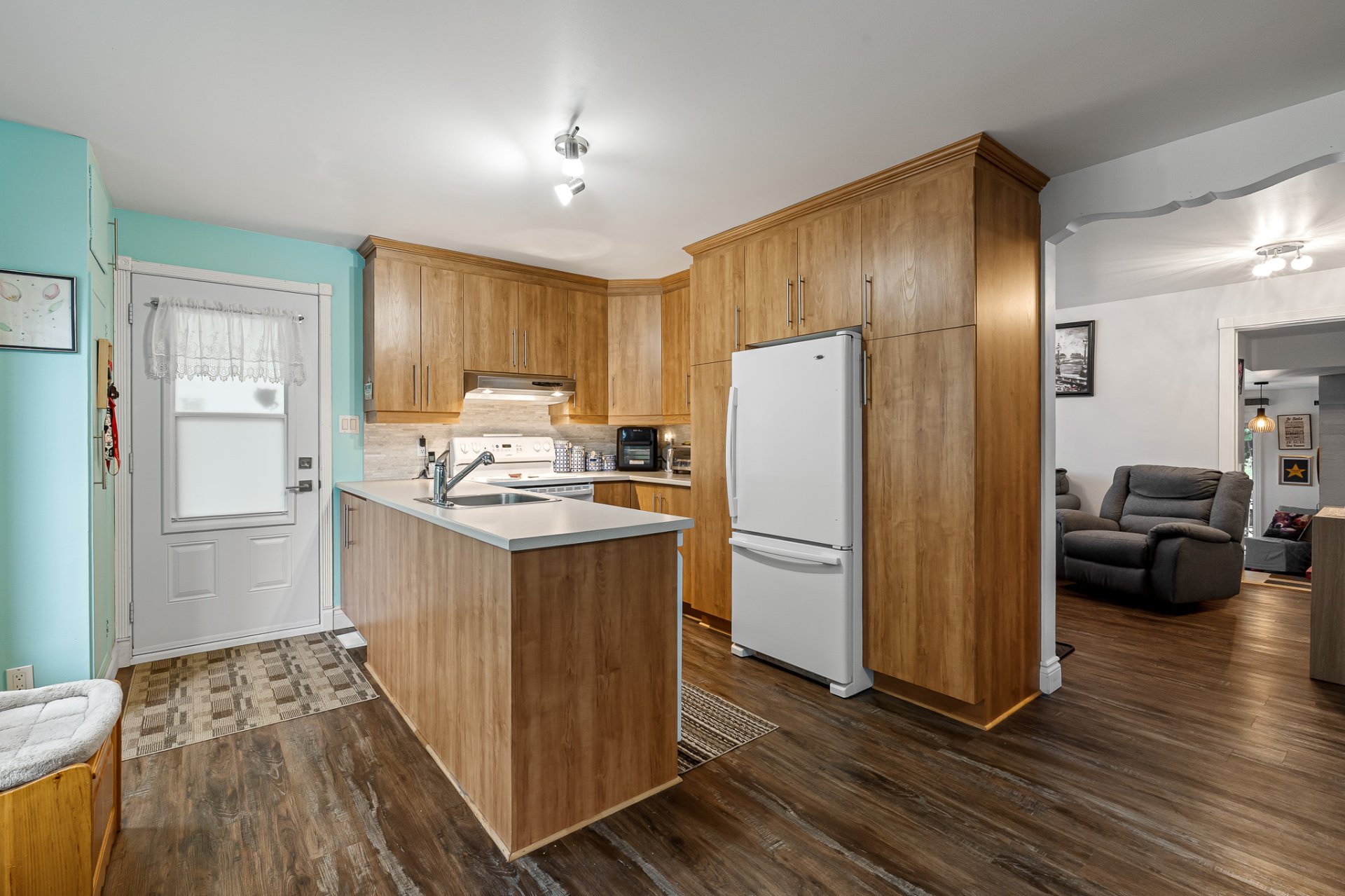 {"FR":"Chambre &agrave; coucher principale","EN":"Primary bedroom"}