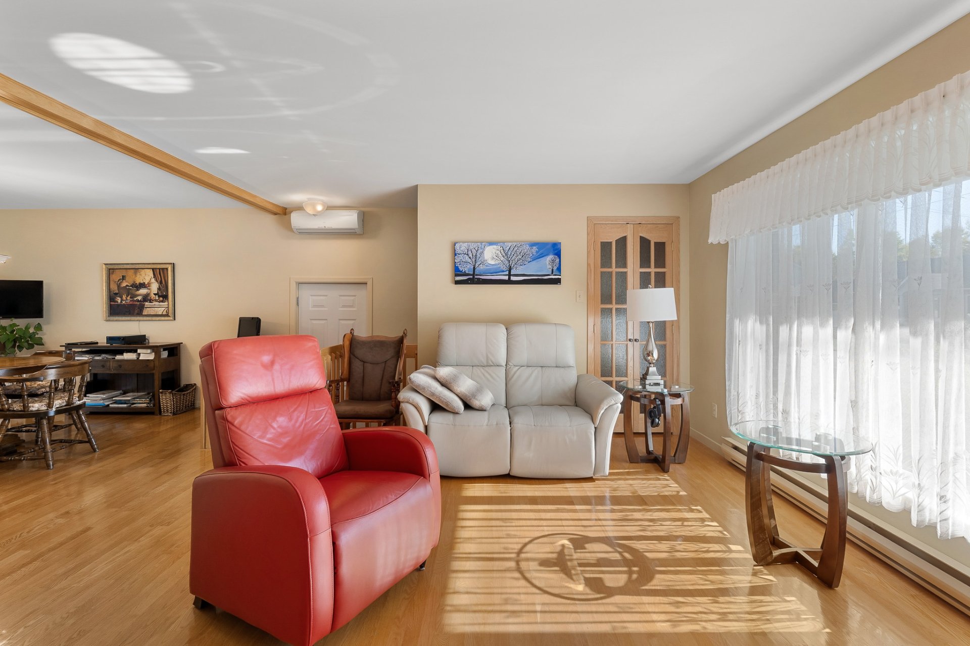 {"FR":"Salon","EN":"Living room"}