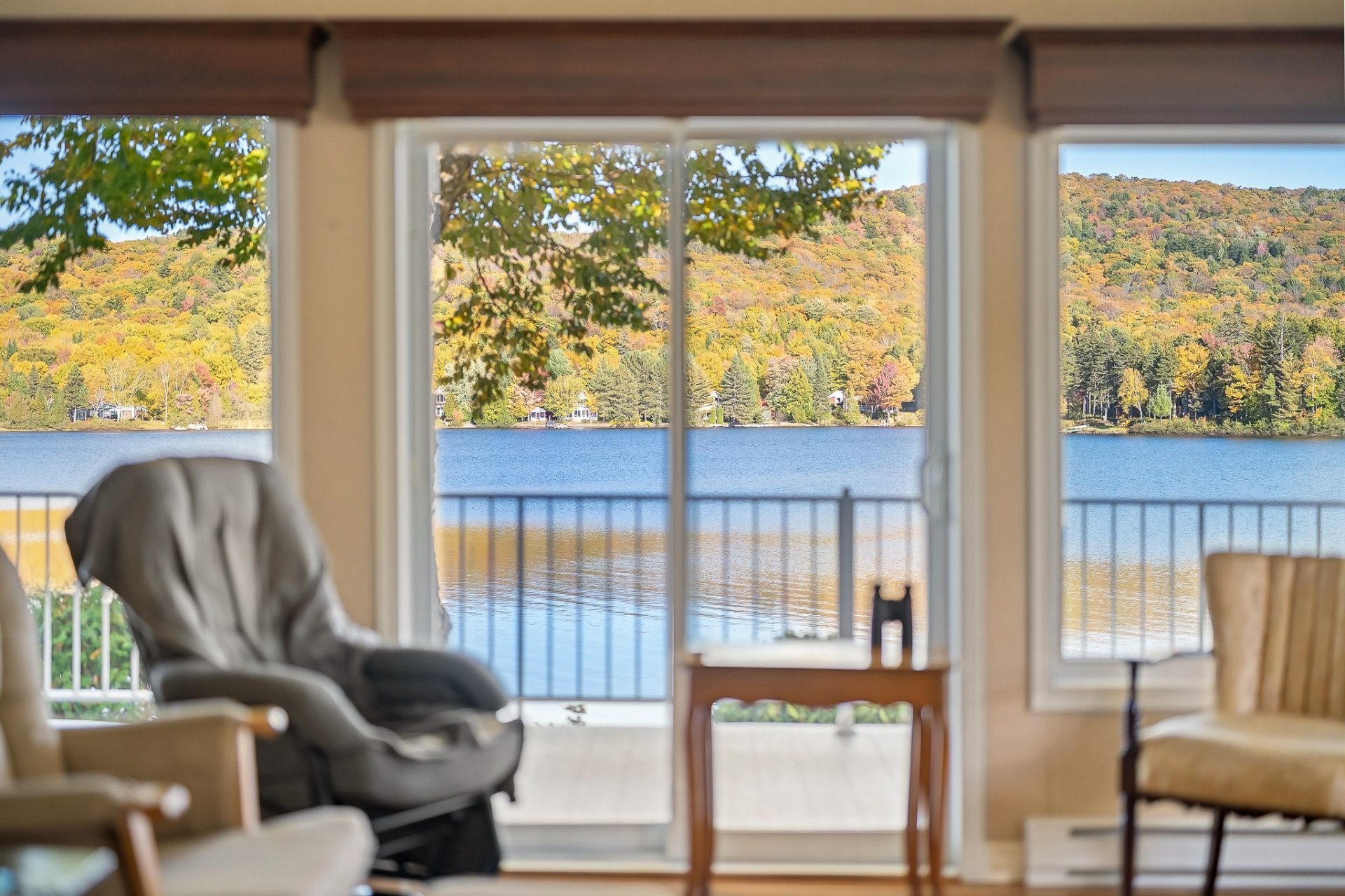 {"FR":"Salon","EN":"Living room"}