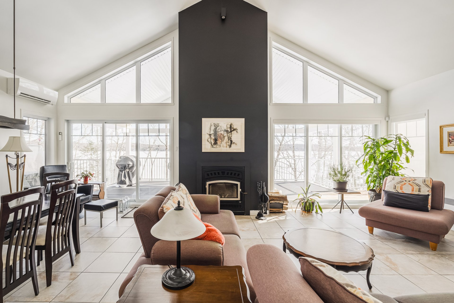 {"FR":"Salon","EN":"Living room"}