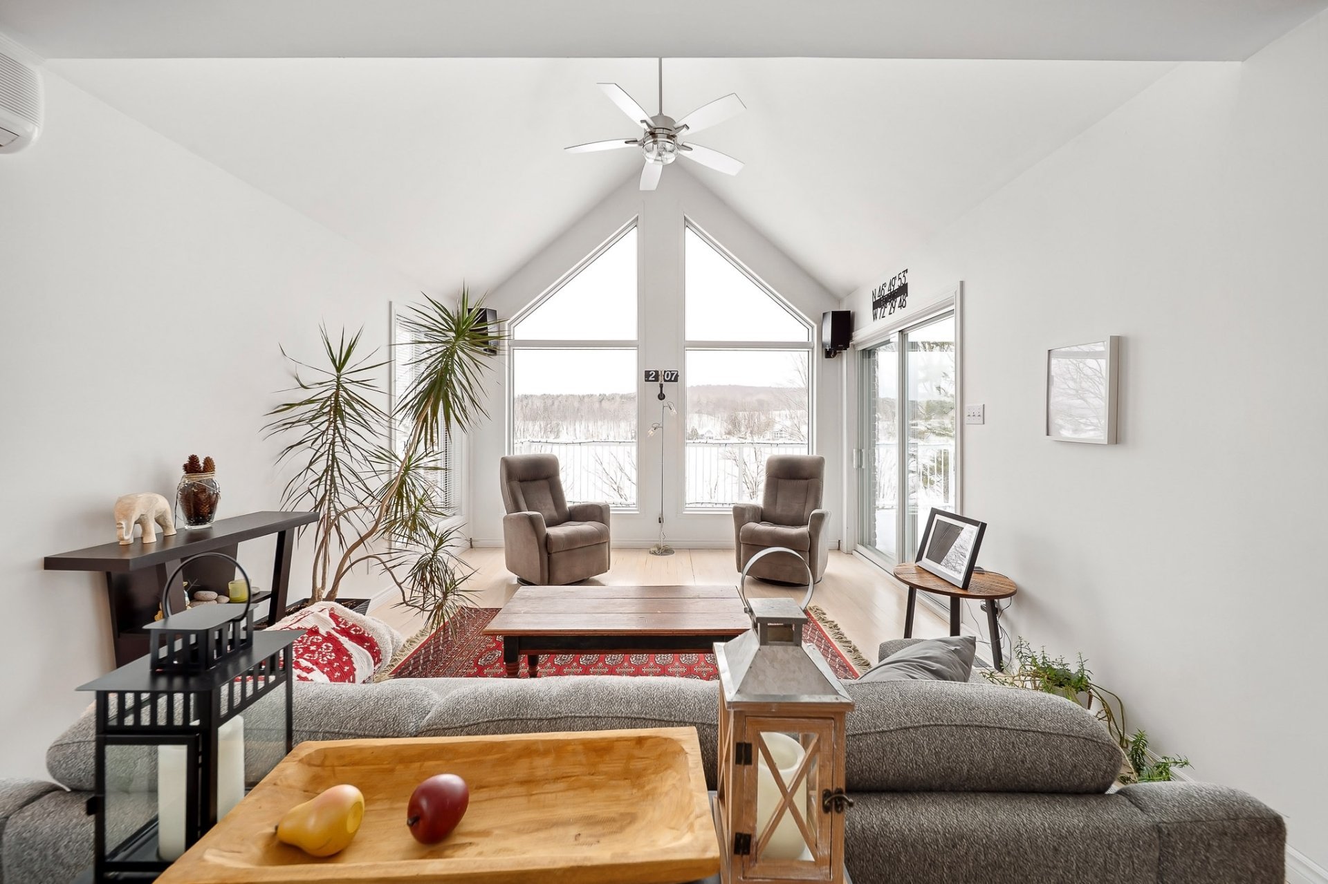 {"FR":"Salon","EN":"Living room"}