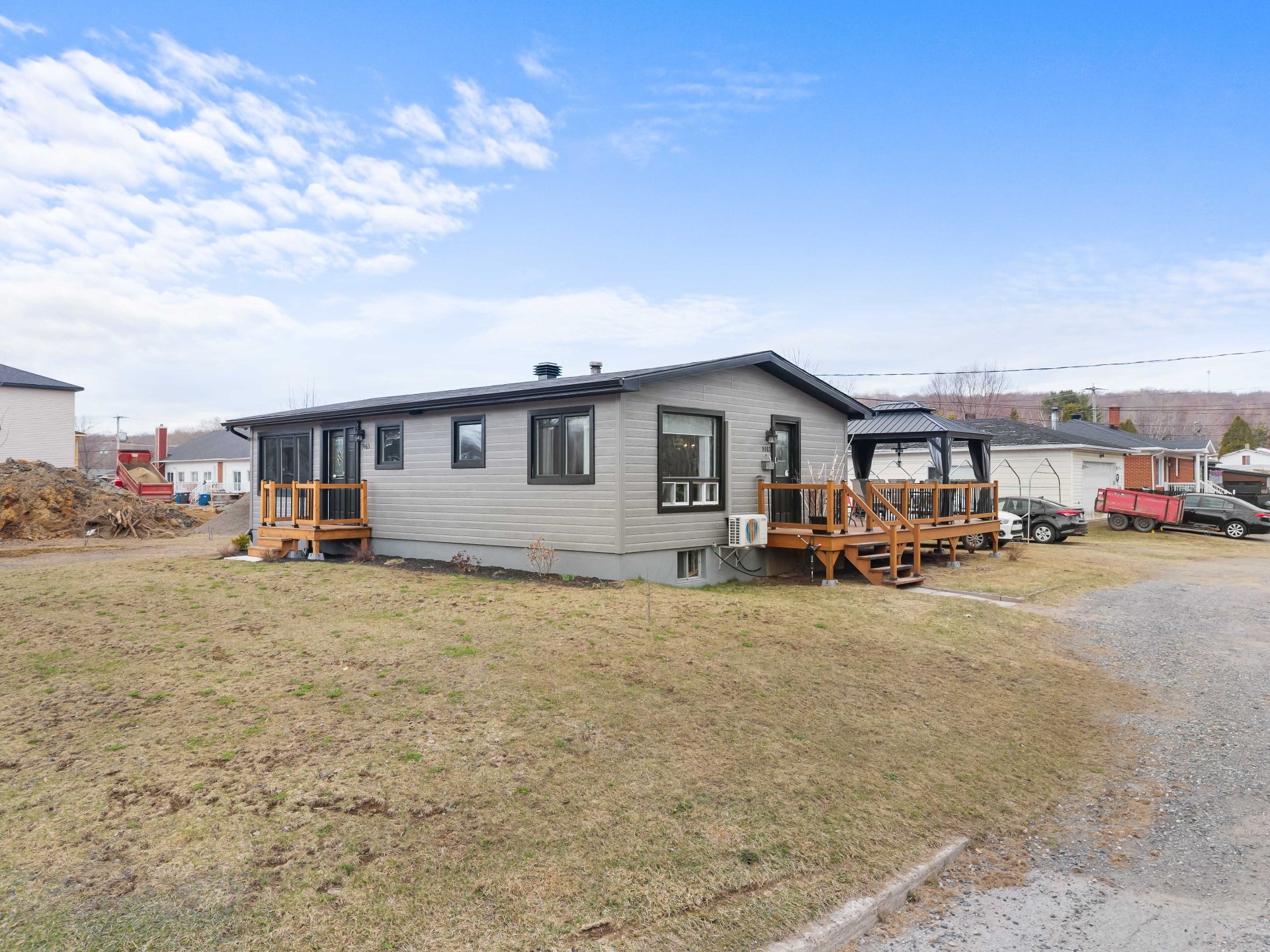 {"FR":"Face arri&egrave;re","EN":"Back facade"}