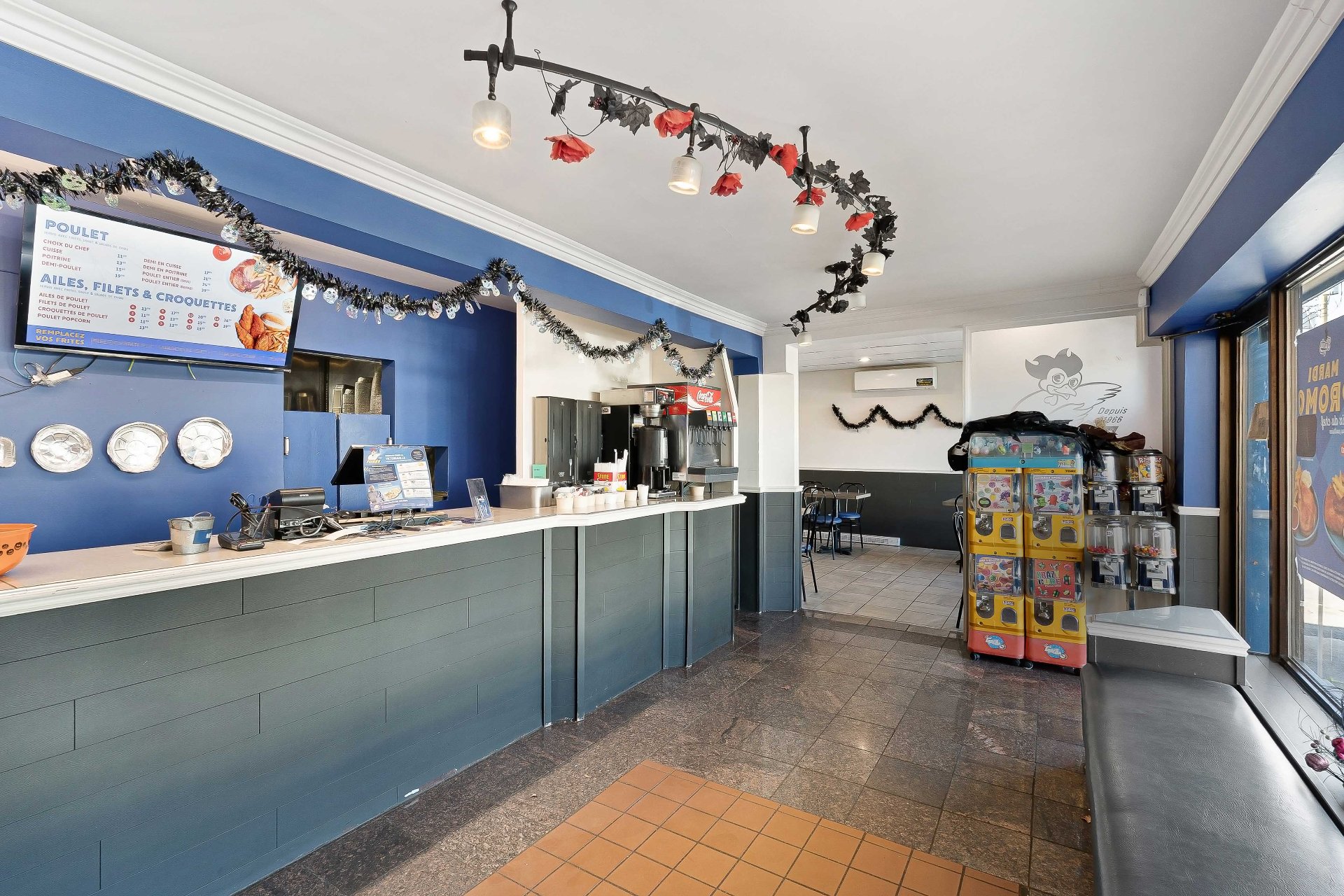 {"FR":"Restaurant","EN":"Restaurant"}