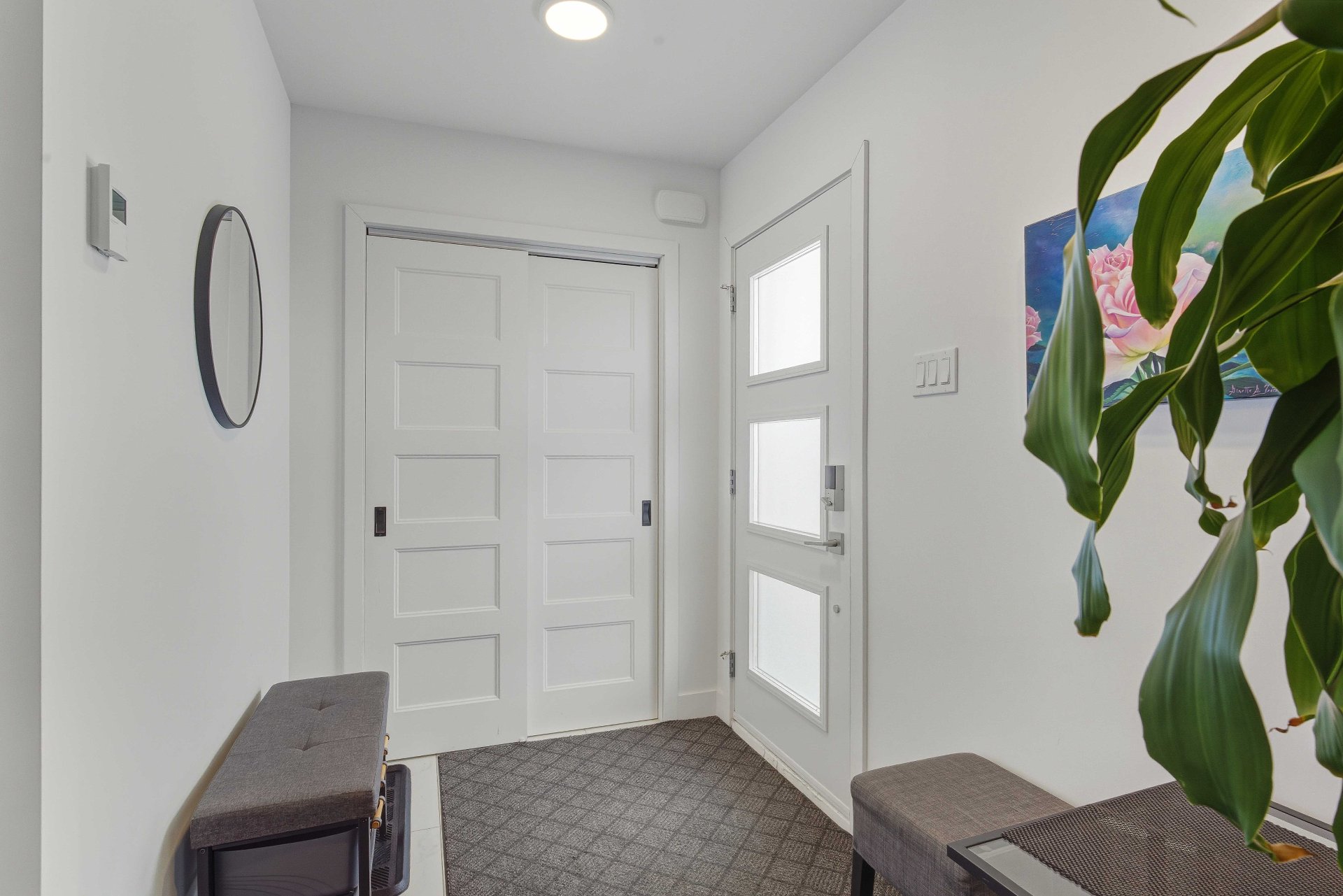 {"FR":"Hall d'entr&eacute;e/Vestibule","EN":"Hallway"}