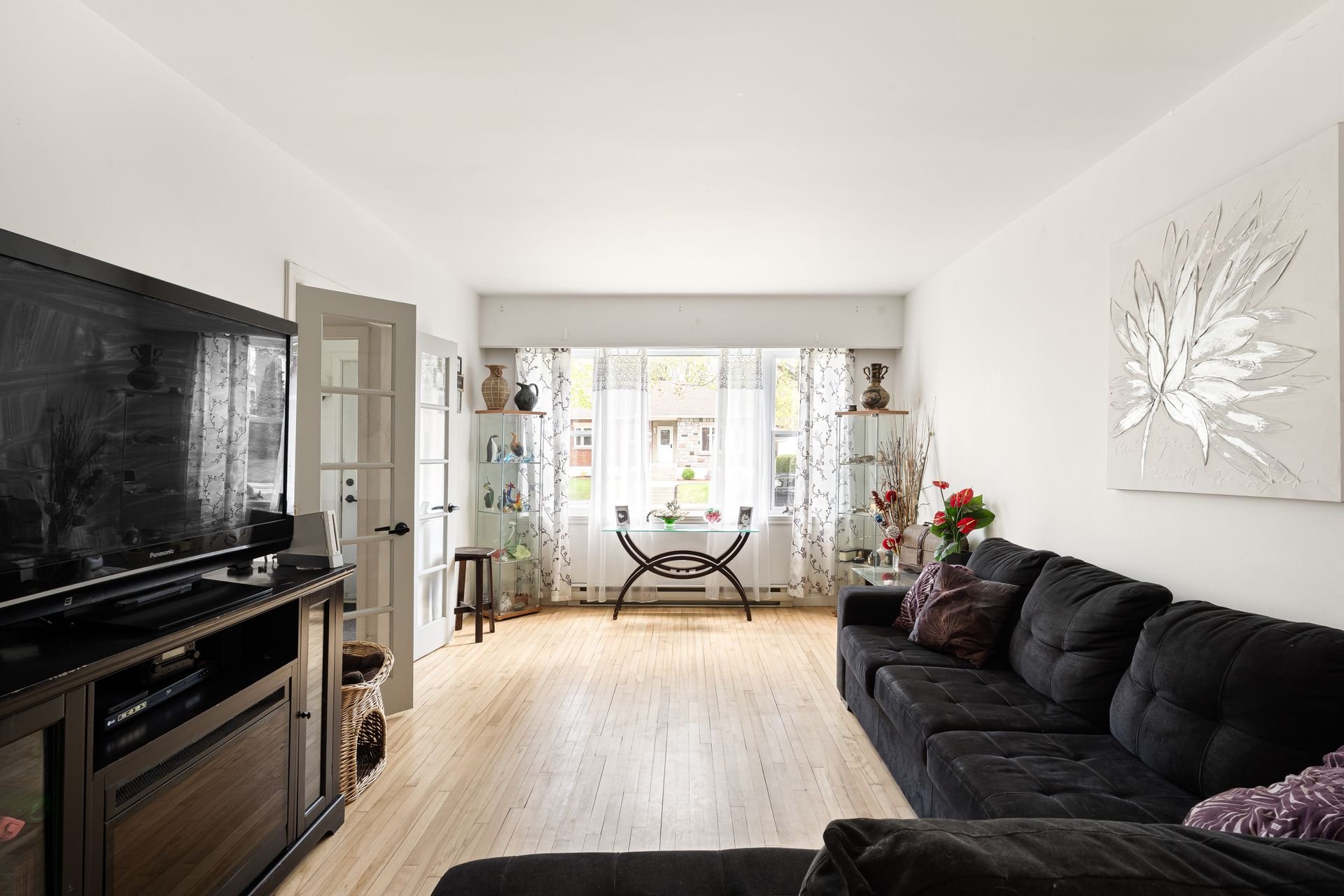 {"FR":"Salon","EN":"Living room"}