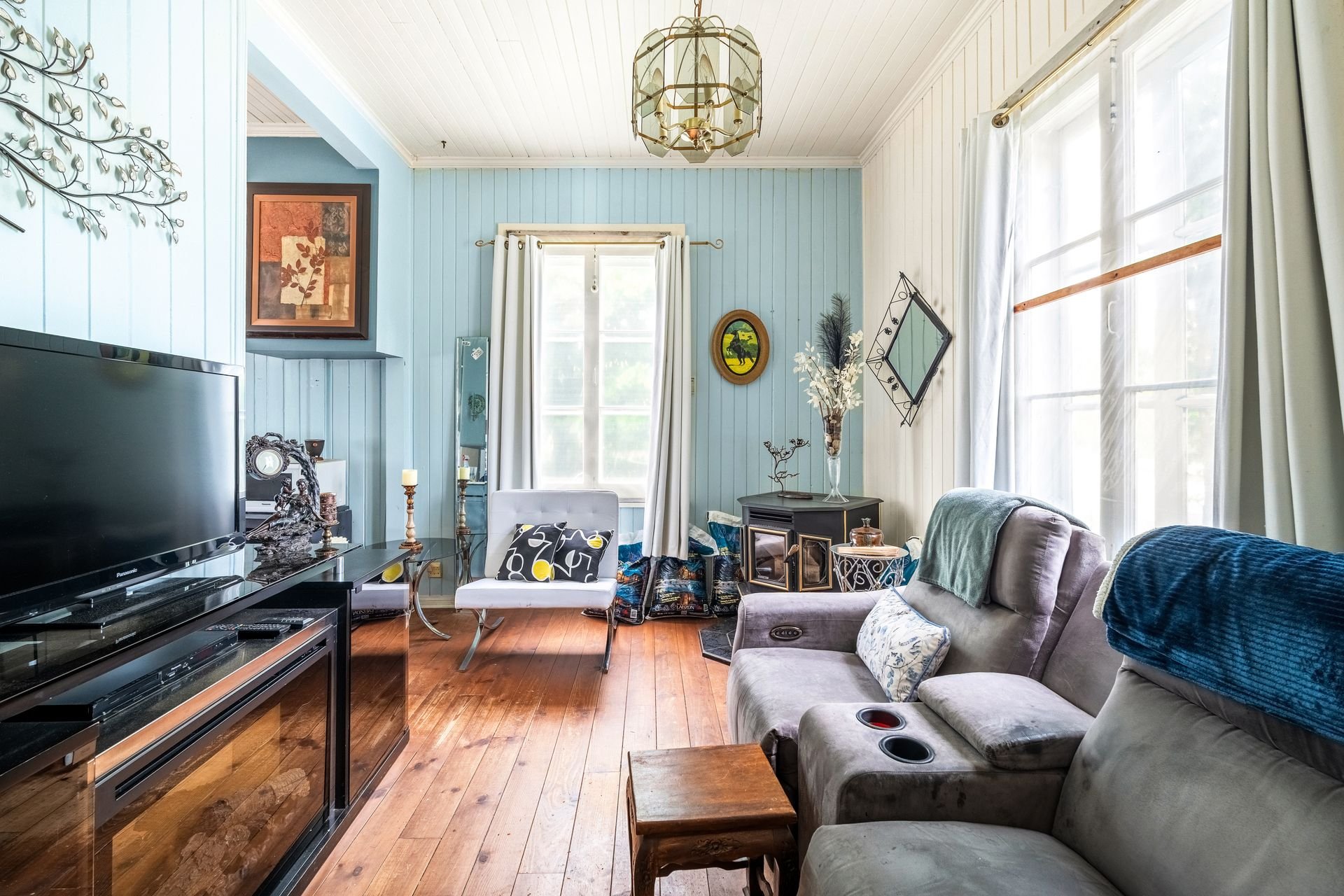{"FR":"Salon","EN":"Living room"}